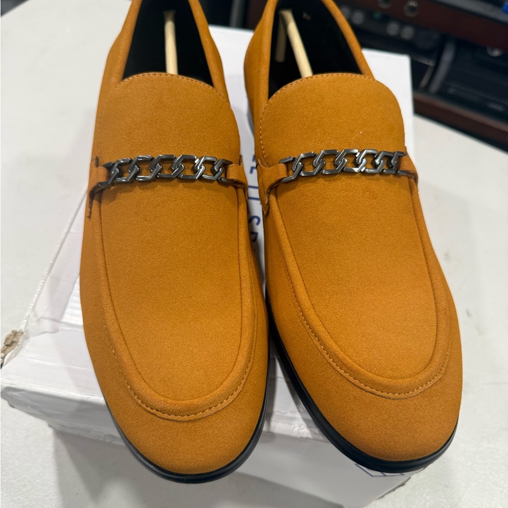 Call It Spring Tan Bargerholt Loafers with Chain Accent Men Size 9.5 New